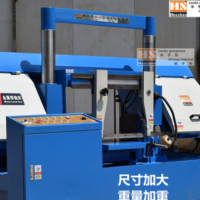 赤峰發出一臺雙柱雙缸重型金屬帶鋸床GB4250金屬帶鋸床
