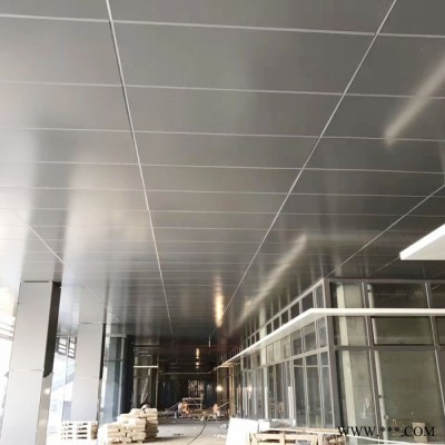 粵藝佰走廊吊頂鋁板安裝，銀灰色鋁板雨棚造型定制，機場通道吊頂鋁合金板材料**