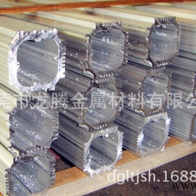 角鋁規(guī)格齊全，6063鋁型材